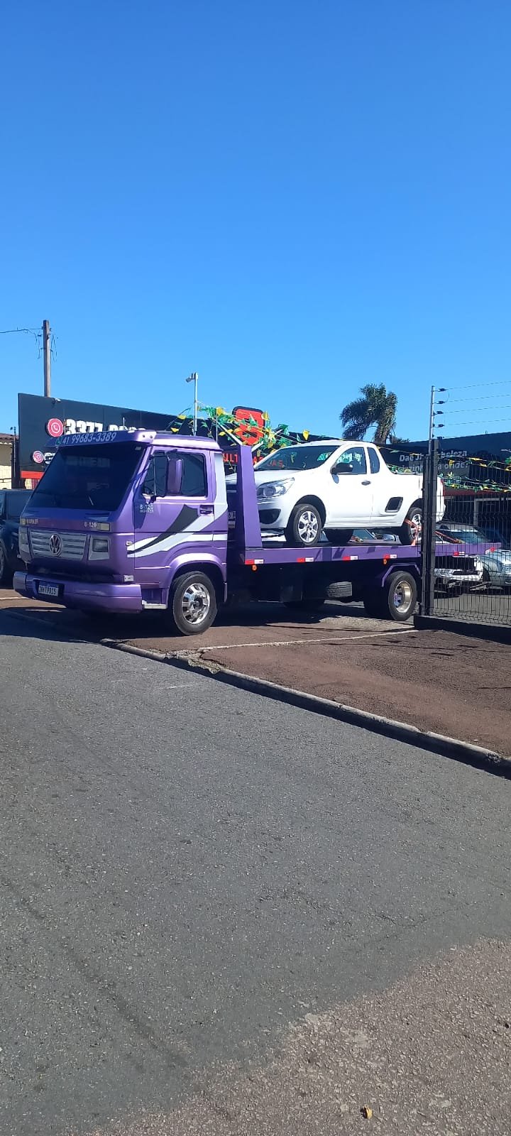 Guincho V8 com Hilux Preta